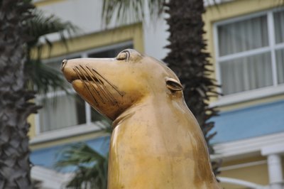 20090817082436 - Seal Sculpture at Cape Town Waterfront